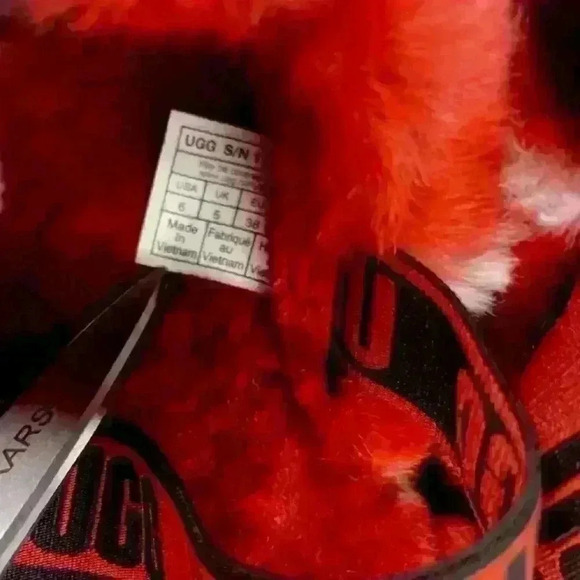 NEW UGG Fluff Yeah Slide Backstrap Slippers Plaid Punk Red Women’s Size 6 - Picture 7 of 7